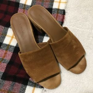 SOLD ✨ Vince Mules